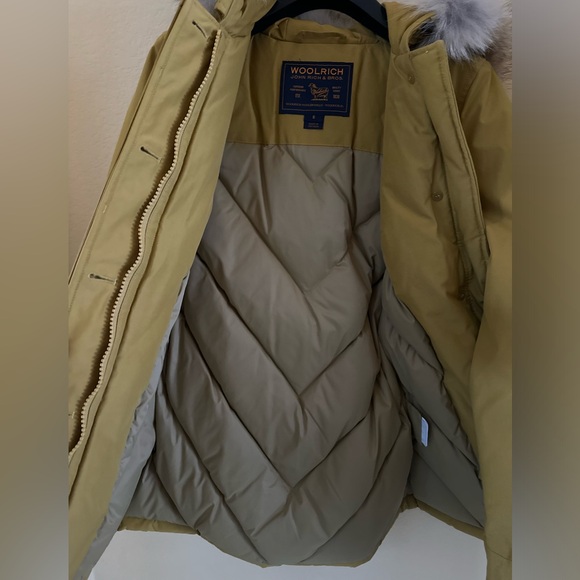 Woolrich Women's Arctic Parka in Ramar Size Small NWT - Picture 9 of 9